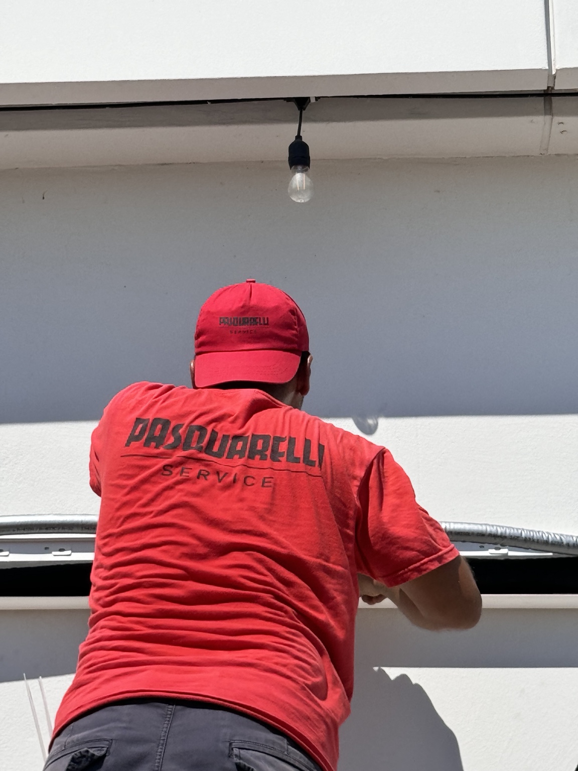 Ultimi lavori di allestimento della sede di Pescara